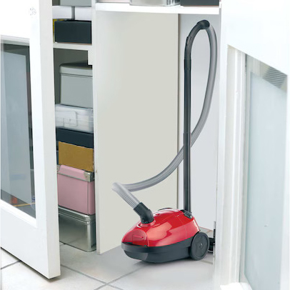 Black+Decker 1000 Watt Bagged Vacuum Cleaner (VM1200-B5) model VM1200-B5 front view - GharOne Nepal view 4